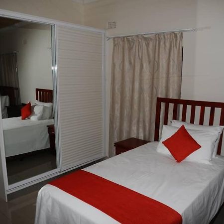 Pillacol Guest House 维多利亚瀑布 外观 照片