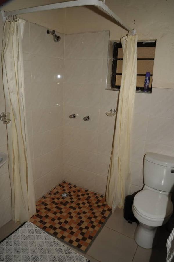 Pillacol Guest House 维多利亚瀑布 外观 照片