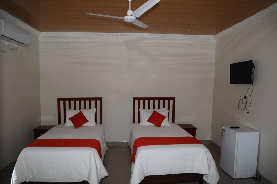 Pillacol Guest House 维多利亚瀑布 外观 照片